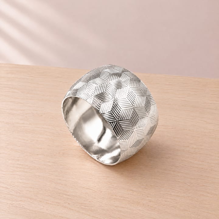 The Hammered Metal Napkin Ring, Silver smooth