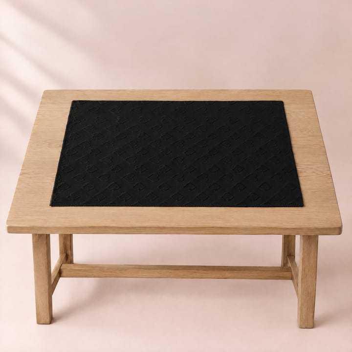 The Floral Weave Placemat, Black heart