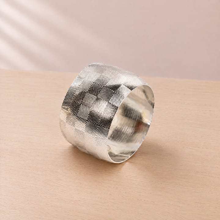 The Hammered Metal Napkin Ring, Silver vertical stripe