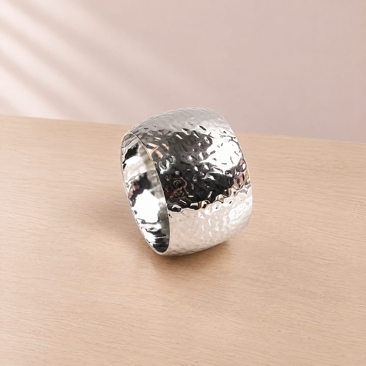 The Hammered Metal Napkin Ring, Silver checkered