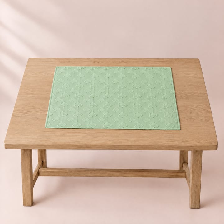 The Floral Weave Placemat, Light green heart