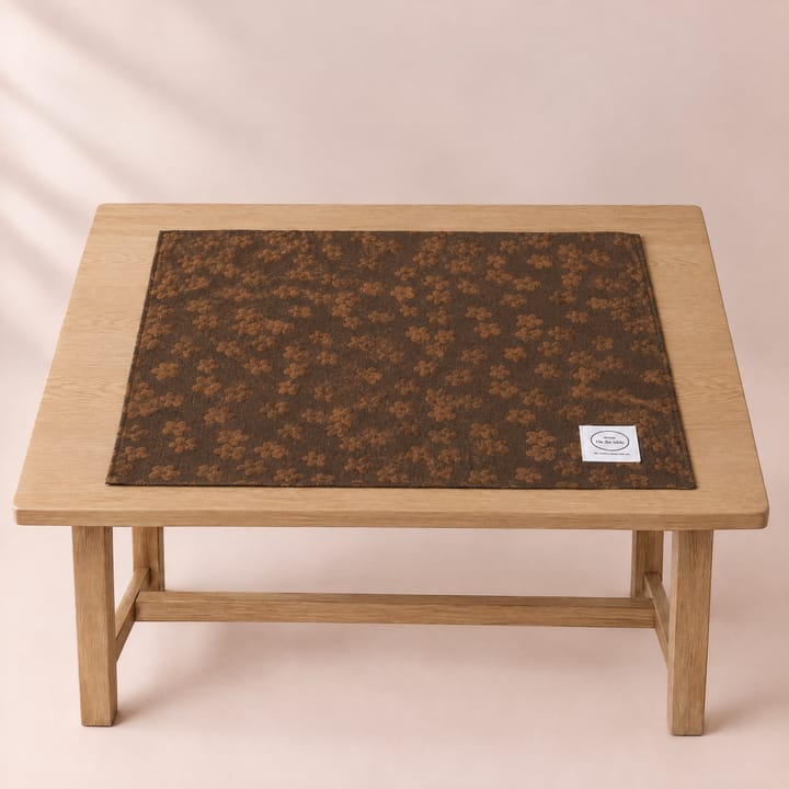 The Floral Weave Placemat, Dark brown floral